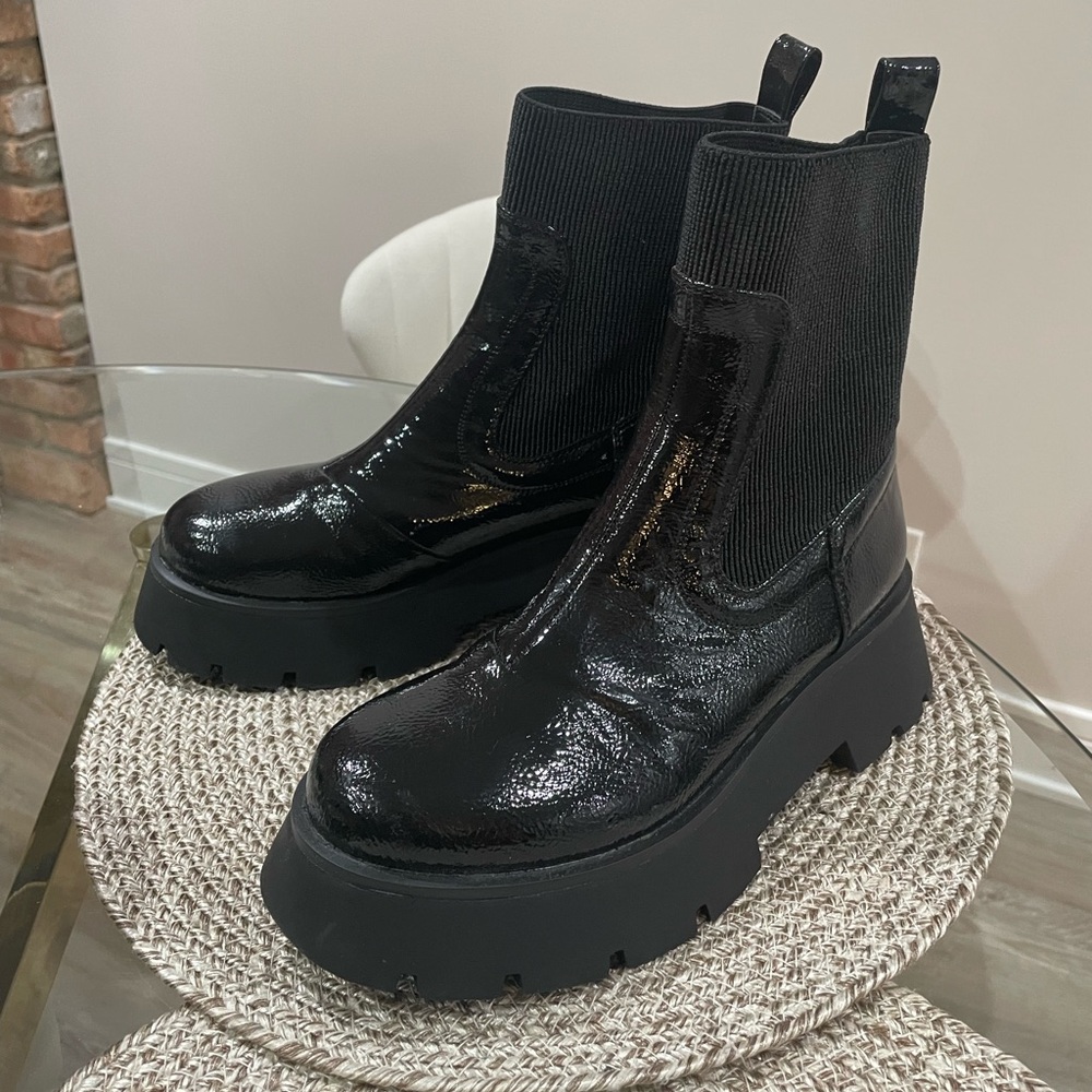 CIRCUS BY SAM EDELMAN